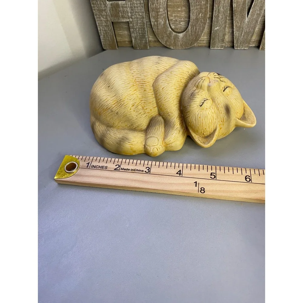 Sleeping Cat Figurine Adorable Cream Orange Tabby Kitten Statue‎ Home Decor